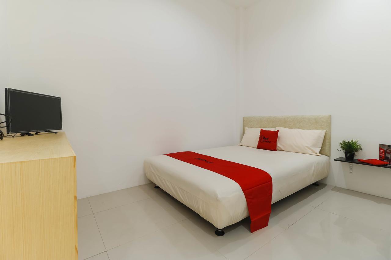 Reddoorz Plus @ Kapuk Business Park Jakarta Eksteriør bilde